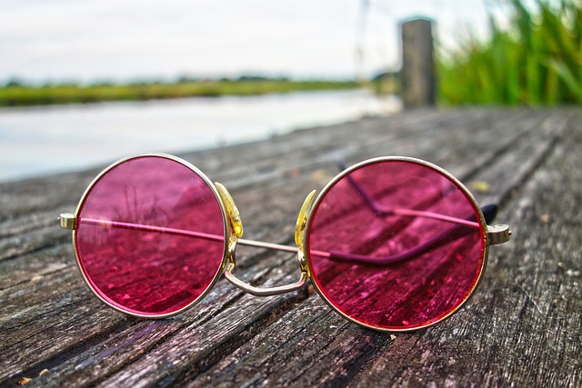 Den ultimative guide til køb af solbriller til den danske sommer